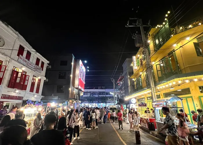 Banthat Thong * Bangkok