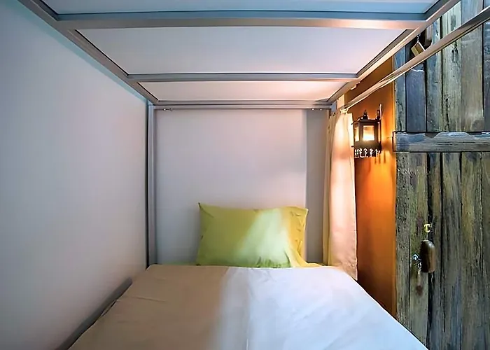Hostel Banthat Thong Bangkok