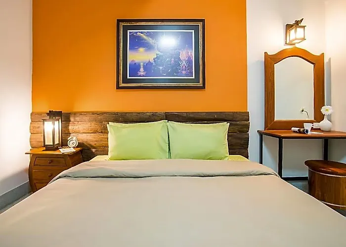Banthat Thong Hostel *